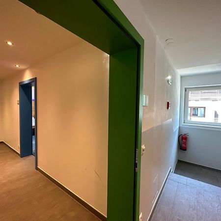 Partyhouse Harakiri Stay Different 60 Seconds To Mountains! Free Parking! Self Check-In Mayrhofen Bagian luar foto